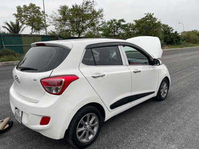 Hyundai Grand i10 Trắng