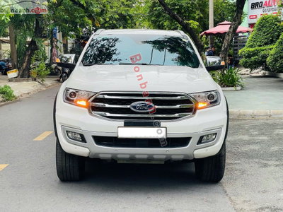 Xe Ford Everest Titanium 2.0L 4x4 AT 2018