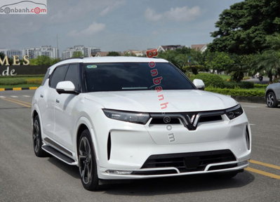 Xe VinFast VF9 Plus 7S 2024