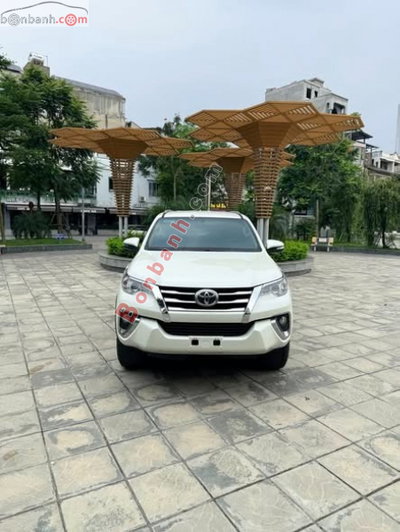 Xe Toyota Fortuner 2.7V 4x2 AT 2018