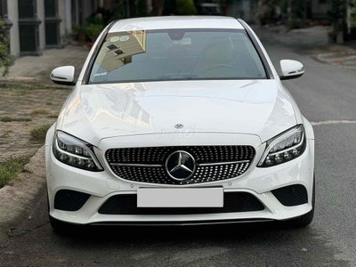 Mercedes C200 2019 Trắng 70.000 km
