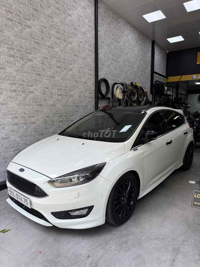 Ford Focus Hatchback Sport 2018 Trắng