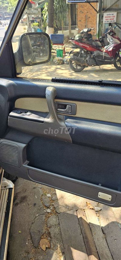 Isuzu Trooper 2004 7 chỗ