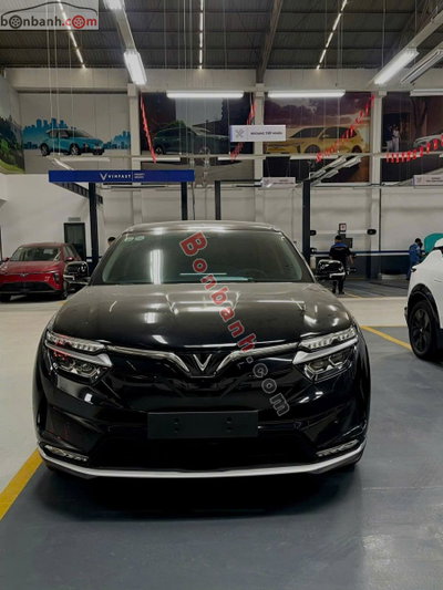Xe VinFast VF8 Eco AWD 2023