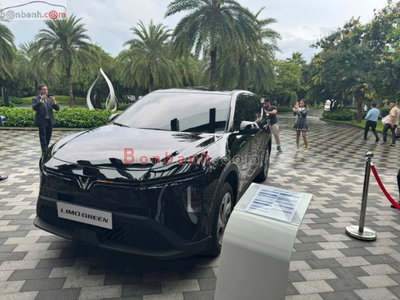 Xe VinFast Limo Green AT 2026
