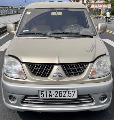Mitsubishi Jolie 2006 8 chỗ Vàng cát