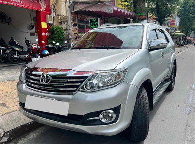 Toyota Fortuner 2016 2.7V Bạc