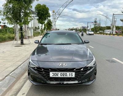 Hyundai Elantra 2024 Đặc biệt Xám 8000 km