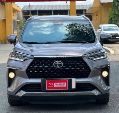 Toyota Veloz Top 1.5 CVT 2025 Bạc 33.000km