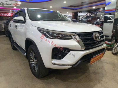 Xe Toyota Fortuner 2.4L 4x2 AT 2023