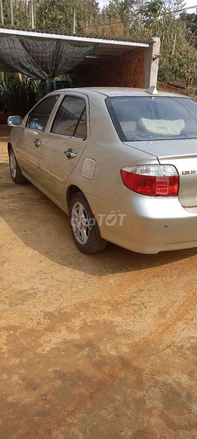 Toyota Vios Vàng cát