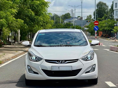 Hyundai Elantra 2015 1.8GLS Trắng
