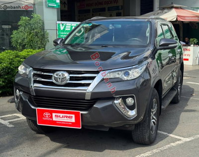 Xe Toyota Fortuner 2.7V 4x2 AT 2017