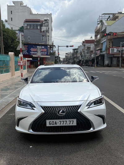 Lexus ES250 2018 Trắng 40000 km