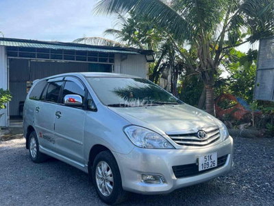 Toyota Innova G 2010 Bạc