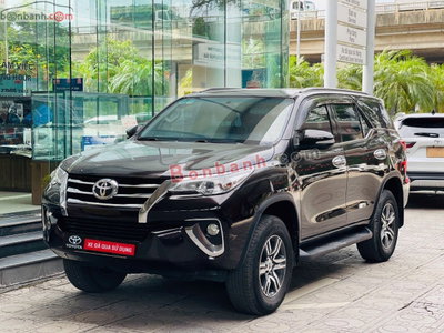Xe Toyota Fortuner 2.7V 4x2 AT 2017