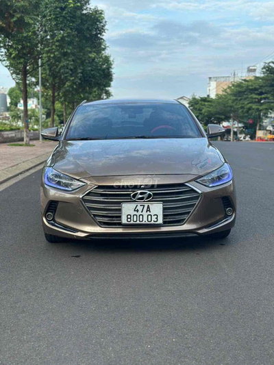 Hyundai Elantra 2016 Số sàn Nâu