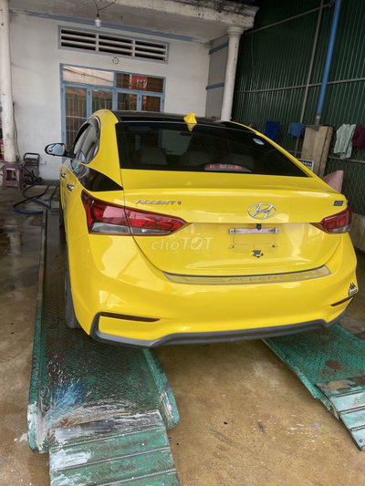 Hyundai Accent 2018 Vàng Số sàn