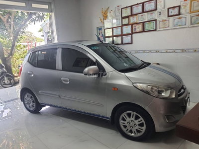 Hyundai i10 2011 Tự động Bạc