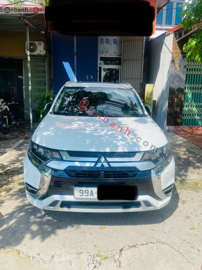 Xe Mitsubishi Outlander Premium 2.0 CVT 2022