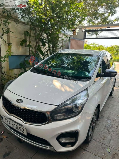Xe Kia Rondo GAT 2017