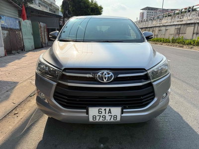 Toyota Innova 2017 2.0G Bạc số tự động