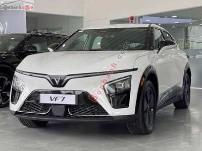 Xe VinFast VF7 Eco 2026