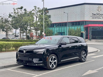 Xe VinFast VF9 Eco 2026