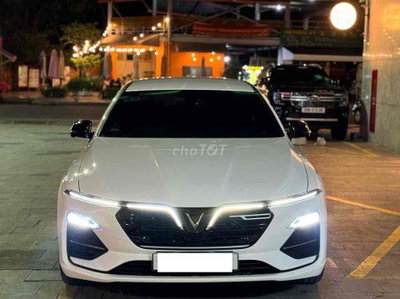 VinFast Lux A 2.0 Plus 2022 46000 km Trắng