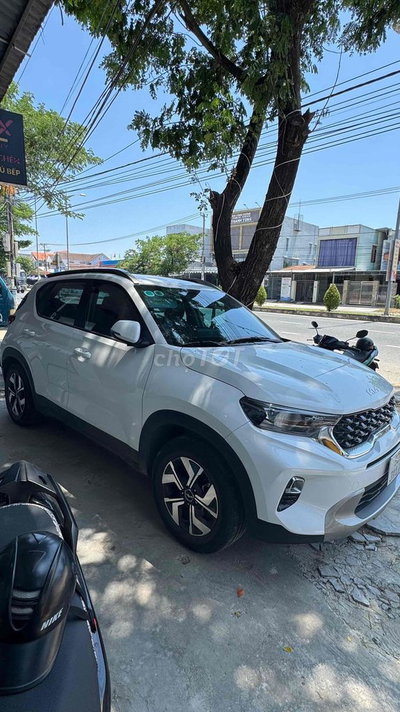 Kia Sonet MT 2022 Trắng , gầm cao, tiết kiệm