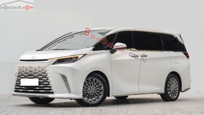 Xe Lexus LM 500h 2025