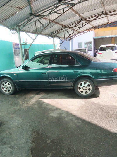 Toyota Camry Xanh 5 chỗ