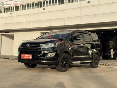 Xe Toyota Innova 2.0 Venturer 2018