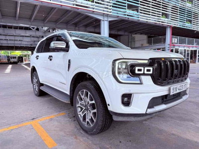 Everest Titanium 4x4 2024 Xuất VAT cao