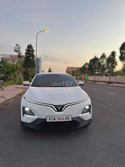 VinFast VF6 Plus 2025 Trắng Xe điện