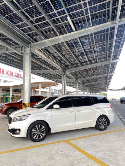 Kia Sedona 2017 Dầu Trắng