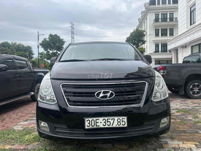 Hyundai Grand Starex 2016 9 chỗ Số sàn Dầu Đen