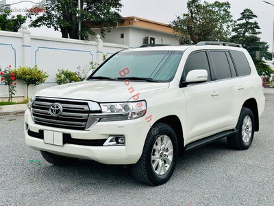 Xe Toyota Land Cruiser 4.6 V8 2020