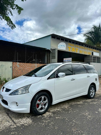 Mitsubishi Grandis 7 chỗ Tự động Trắng