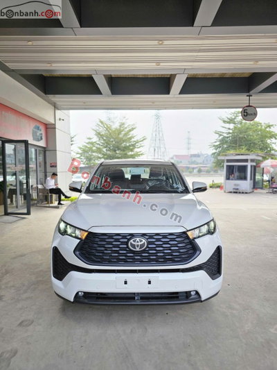 Xe Toyota Innova Cross 2.0G CVT 2026