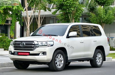 Xe Toyota Land Cruiser 4.6 V8 2020