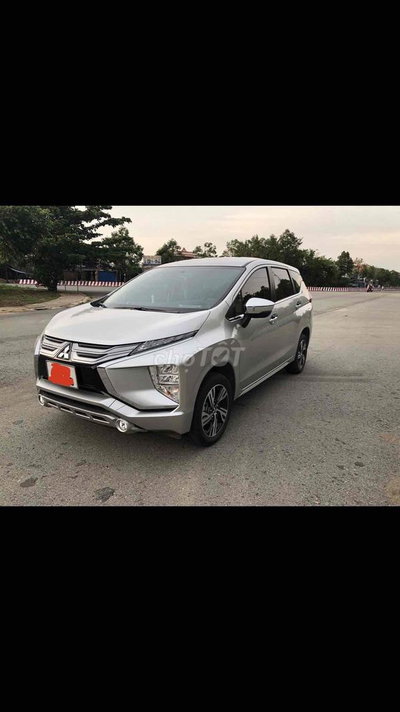 Mitsubishi Xpander 7 chỗ Bạc