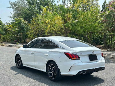 MG MG5 2025 - 9000 km