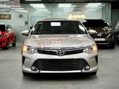 Xe Toyota Camry 2.0E 2015