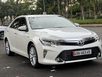 Toyota Camry 2.0 E 2018 Trắng 67000km