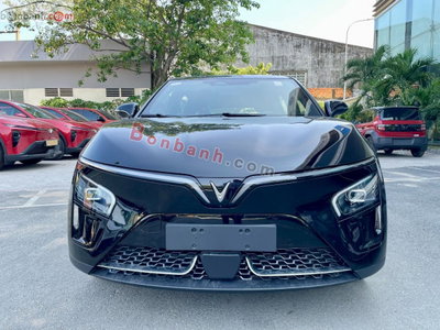 Xe VinFast VF7 Plus 2026