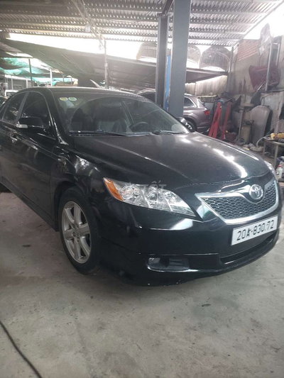 Toyota Camry Xăng màu Đen 5 chỗ
