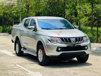 Xe Mitsubishi Triton 4x2 AT 2019