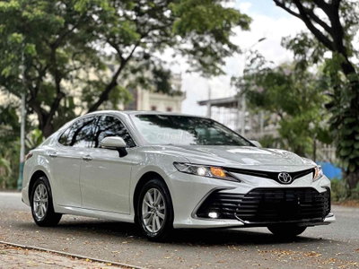 Toyota Camry 2.0G 2021 Trắng Tự động 6 cấp