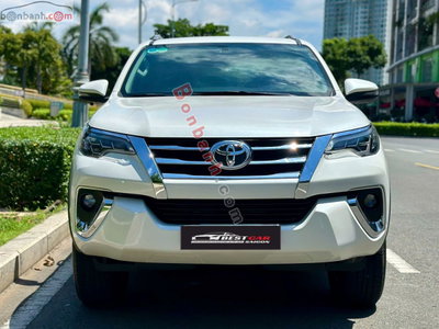 Xe Toyota Fortuner 2.7V 4x2 AT 2017